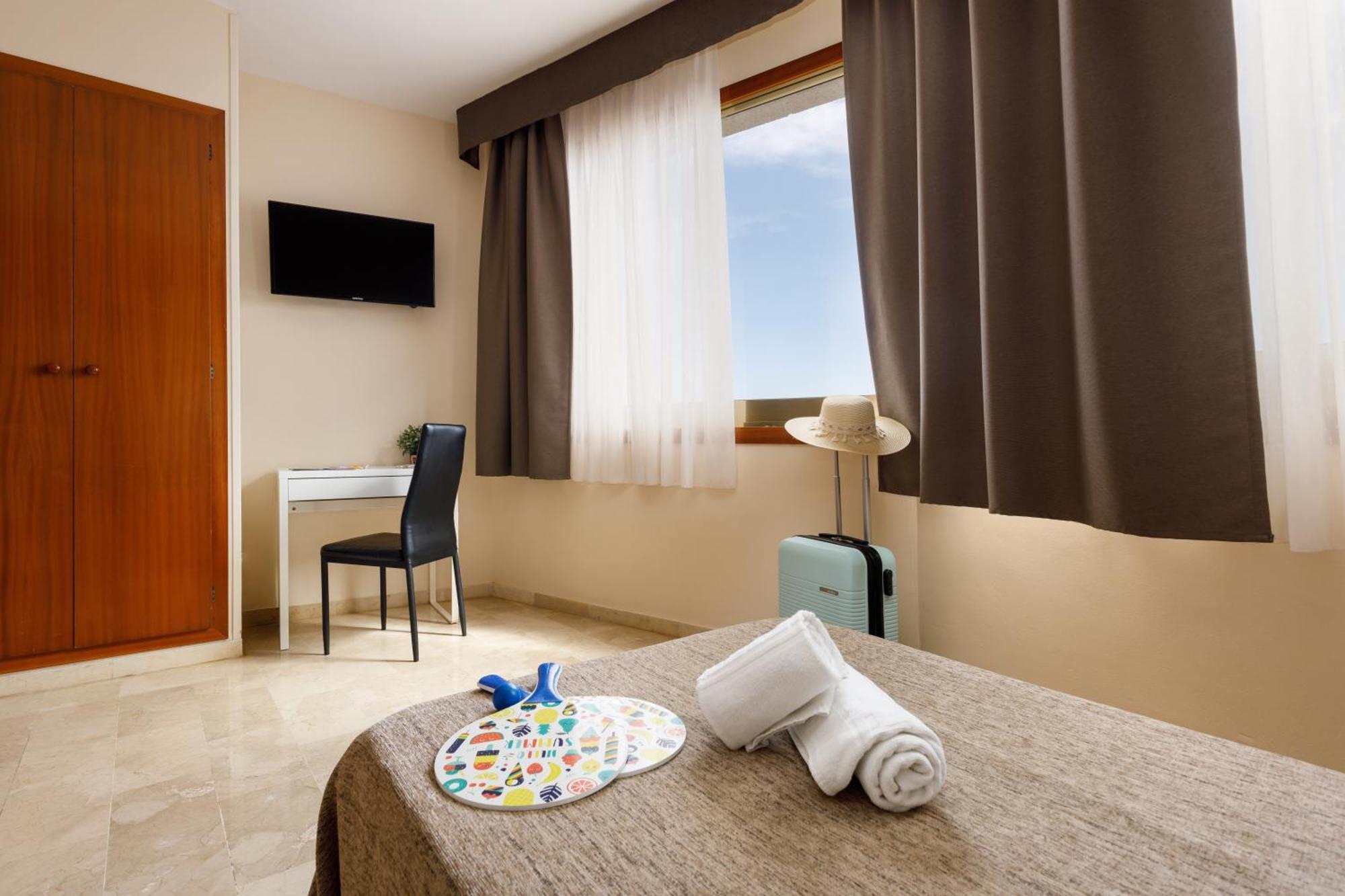 Hotel Alguer 라메틀라 데 마르 외부 사진